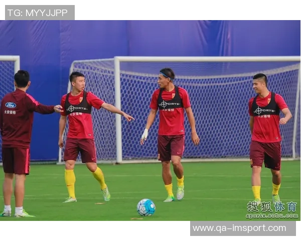 尤文图斯训练动态麦肯尼与小孔塞桑独自备战布雷默热格罗瓦暂时休息